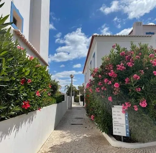 Casa Ida, Branca