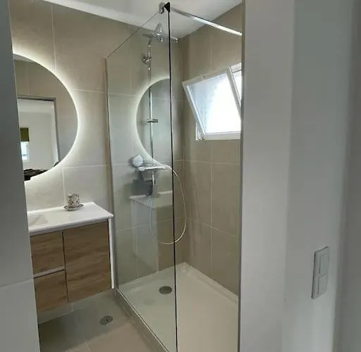 Casa Ida, Branca アパート