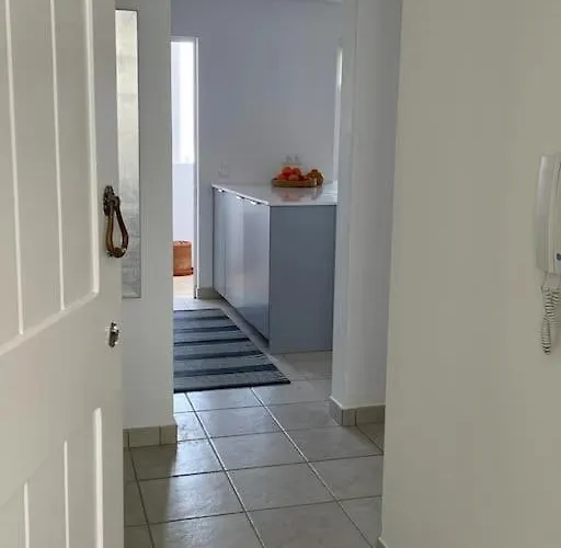 Casa Ida, Branca アパート ラゴス